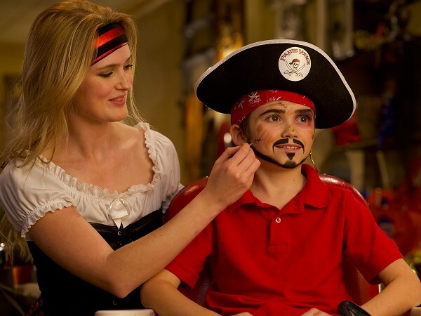 guest getting ready at join the crew add on