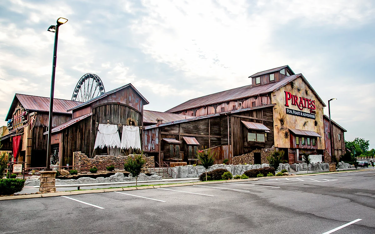 A new show in Pigeon Forge and there be Pirates!