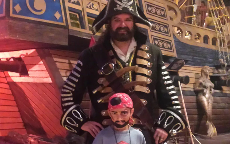 Blake meets Blackbeard at Pirates Voyage Dinner & Show
