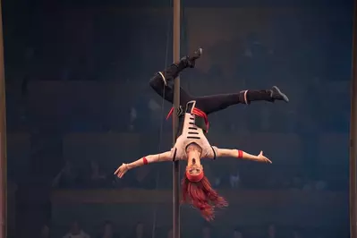 acrobatics performer at Pirates Voyage