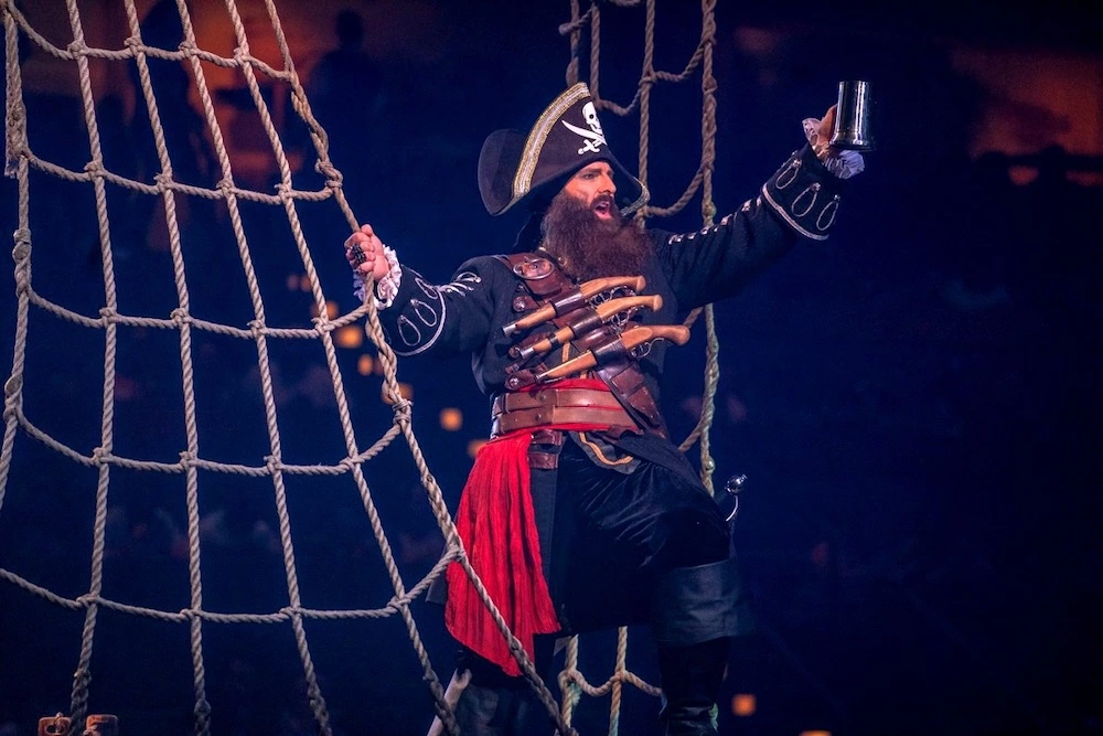 Captain Blackbeard performing at Pirates Voyage