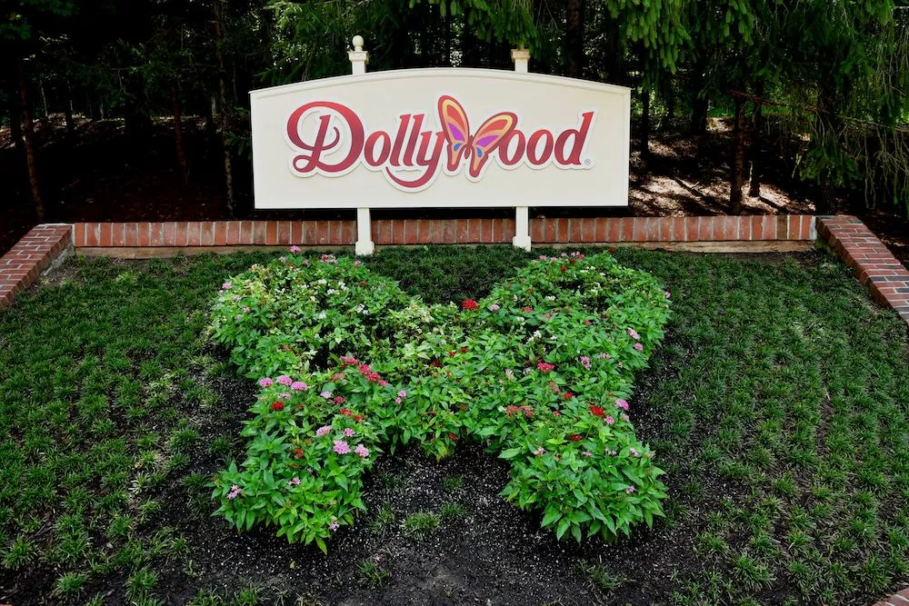 Dollywood sign with butterfly