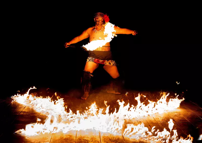 pirates-voyage-pigeon-forge-south-pacific-celebration-fire